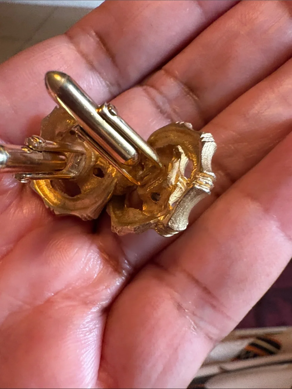 Gold-Tone Floral Cluster Cuff Links withBlack black Rhinestone